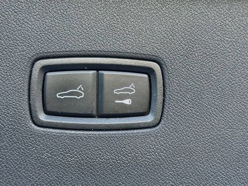 Used 2025 Porsche Cayenne S AWD/4WD image 12