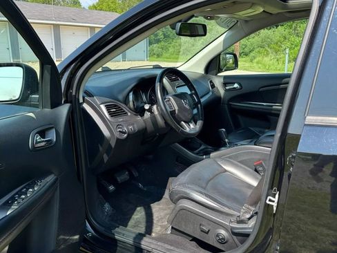 Used 2019 Dodge Journey Crossroad w/ Nav & Sun Group image 12