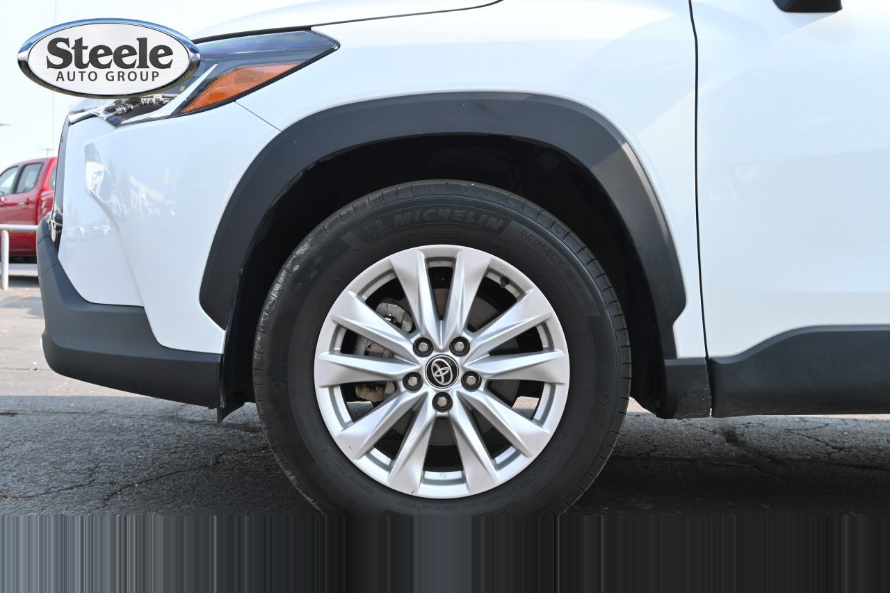 Used 2024 Toyota Corolla Cross LE AWD/4WD image 29