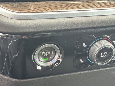 Used 2022 Chevrolet Silverado 1500 LT image 28