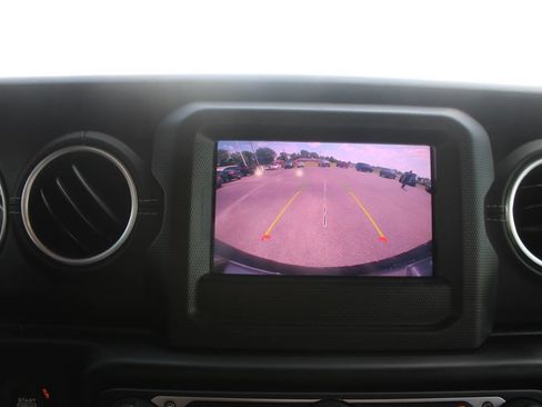 Used 2021 Jeep Wrangler Unlimited Sahara w/ LED Lighting Group AWD/4WD image 55