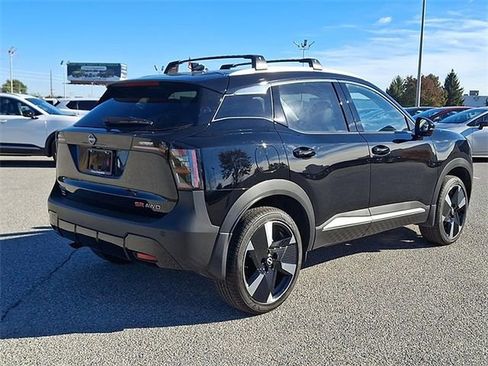 New 2026 Nissan Kicks SR w/ Cold Weather Package AWD/4WD image 36