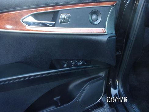 Used 2019 Lincoln Nautilus Select image 24