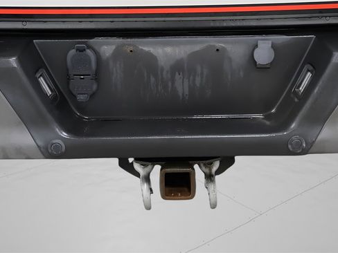 Used 2018 Ford F150 Lariat w/ Equipment Group 502A Luxury image 12