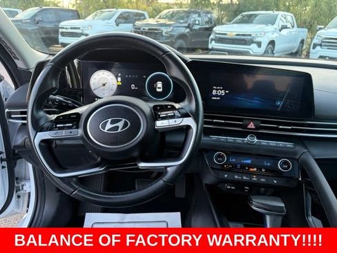Used 2024 Hyundai Elantra Limited FWD image 17