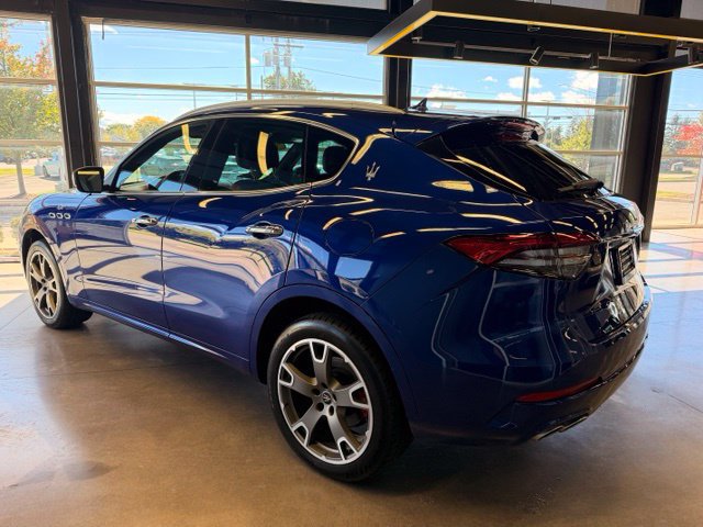 Used 2023 Maserati Levante GT AWD/4WD image 3