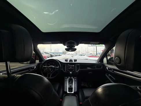Used 2018 Porsche Macan Sport Edition image 24