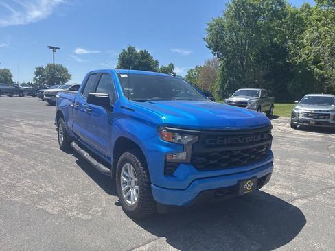 Used 2025 Chevrolet Silverado 1500 Custom w/ Turbomax Blackout Package AWD/4WD image 7