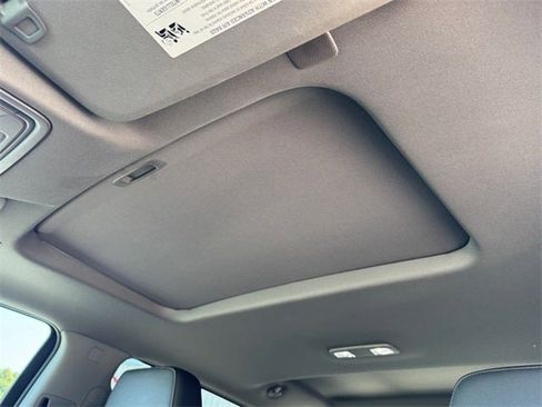 Used 2022 Chevrolet Silverado 1500 LT Trail Boss w/ LT Trail Boss Premium Package image 16