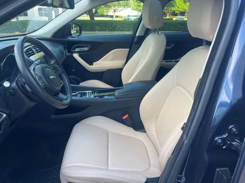 Used 2018 Jaguar F-PACE Premium AWD/4WD image 14