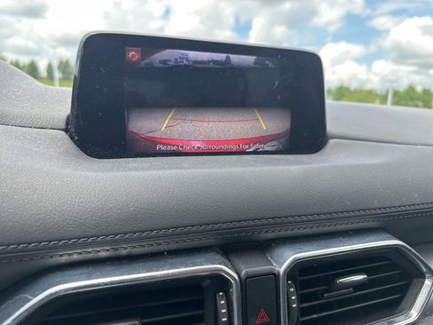 Used 2018 MAZDA CX-5 Touring w/ Preferred Equipment Package AWD/4WD image 9