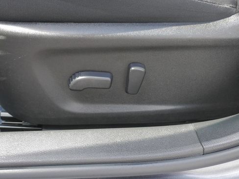 Used 2025 Nissan Altima 2.5 SV FWD image 21