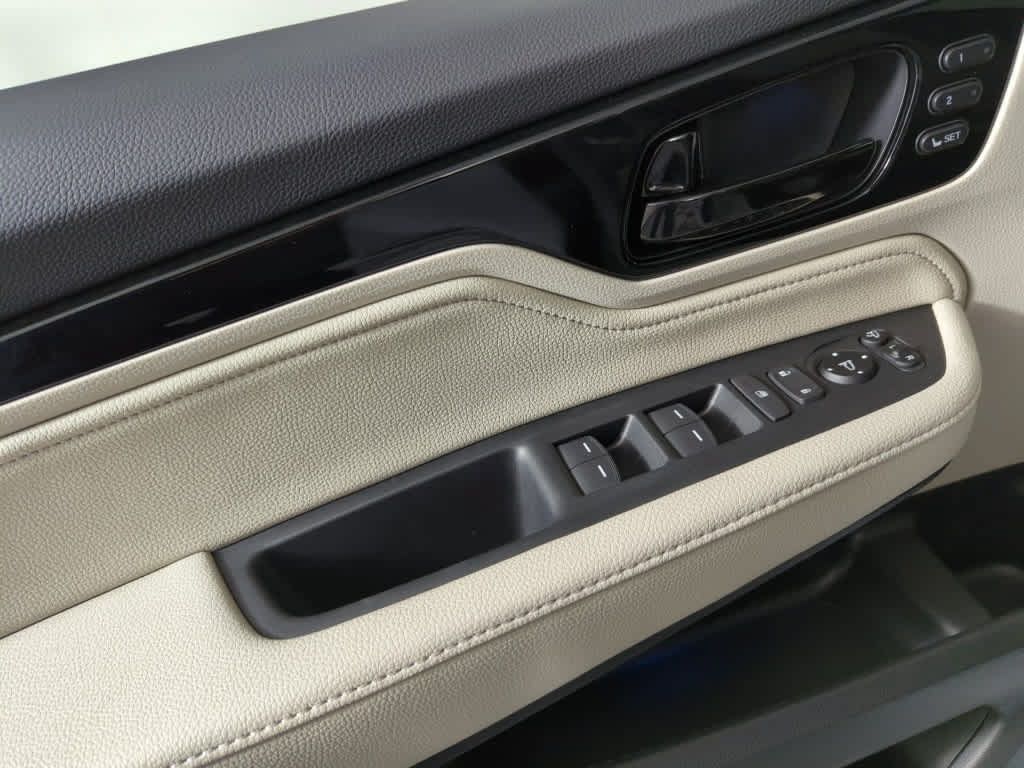 New 2026 Honda Odyssey Elite image 11