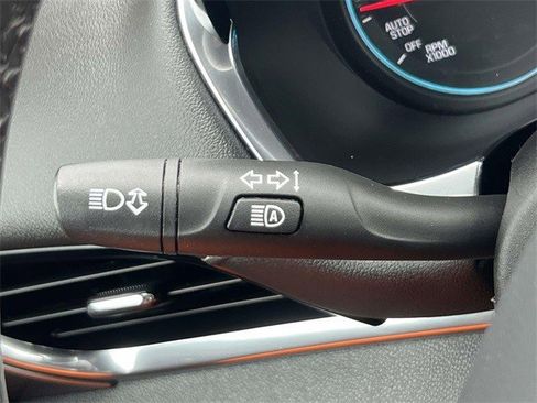 Used 2023 Chevrolet Traverse LT image 22