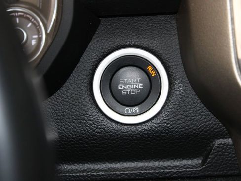 Used 2021 RAM 1500 Laramie AWD/4WD image 27