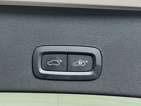 Used 2023 Volvo C40 P8 Recharge Plus AWD/4WD image 29