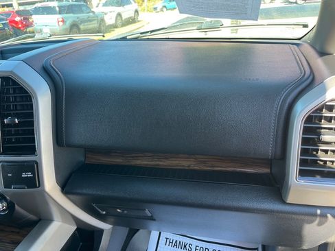 Used 2019 Ford F150 Lariat image 24