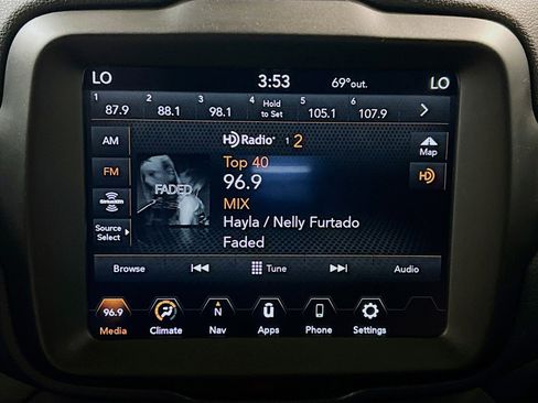 Used 2023 Jeep Renegade Trailhawk AWD/4WD image 11