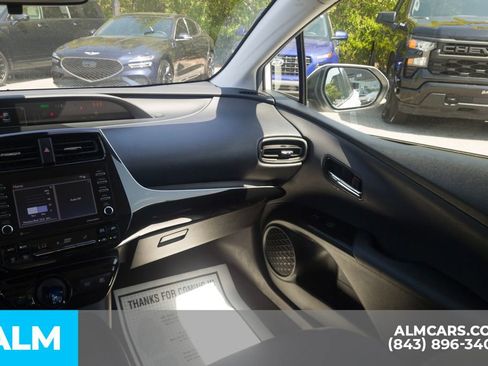 Used 2022 Toyota Prius LE FWD image 20
