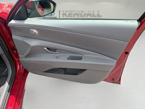 Used 2024 Hyundai Elantra SEL w/ Convenience Package FWD image 31