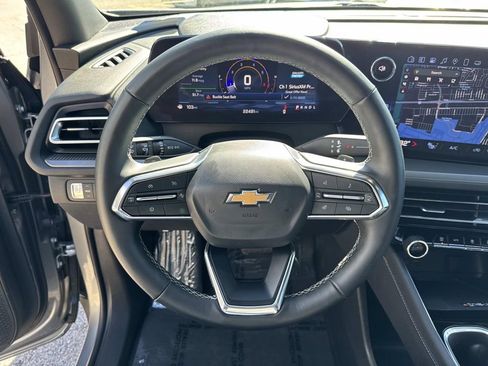 Certified 2025 Chevrolet Traverse LT image 22
