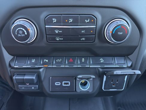 Used 2025 Chevrolet Silverado 2500 Custom w/ Custom Value Package AWD/4WD image 33