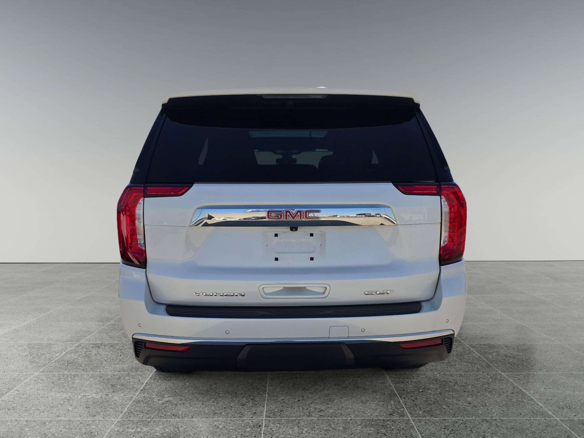 Used 2021 GMC Yukon SLT w/ SLT Premium Package AWD/4WD image 5