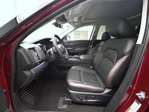 New 2026 Nissan Pathfinder Platinum AWD/4WD image 10