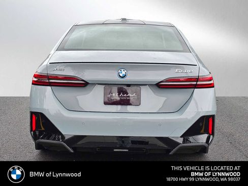 New 2026 BMW 550e xDrive AWD/4WD image 4