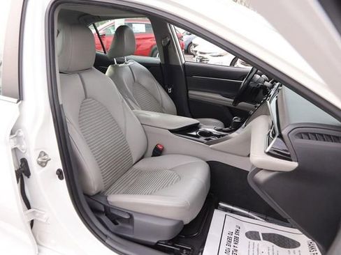 Used 2019 Toyota Camry SE w/ Audio Package image 25