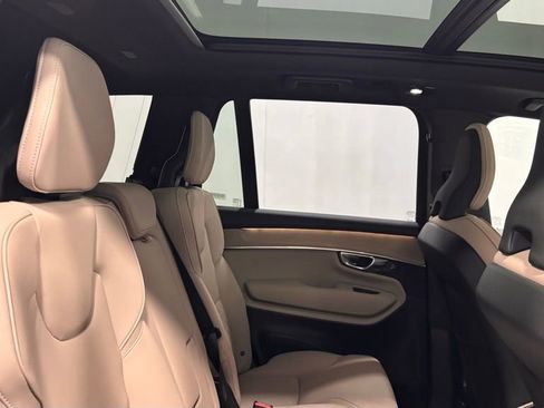 Certified 2025 Volvo XC90 B5 Plus image 27