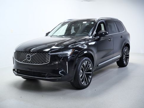 Used 2025 Volvo XC90 B6 Plus AWD/4WD image 9