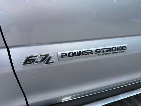 Used 2022 Ford F350 Lariat w/ Lariat Ultimate Package AWD/4WD image 14