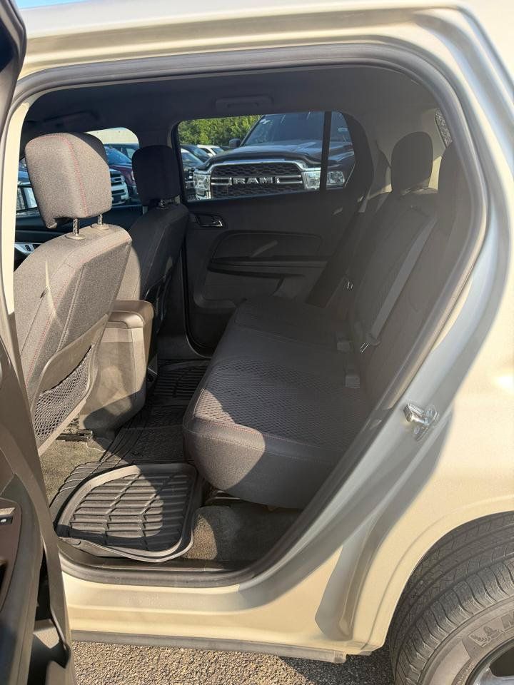 Used 2015 GMC Terrain SLE FWD image 19