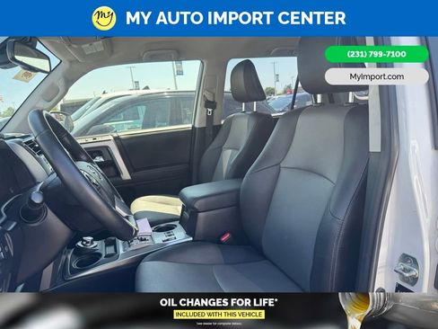 Used 2024 Toyota 4Runner SR5 Premium AWD/4WD image 5