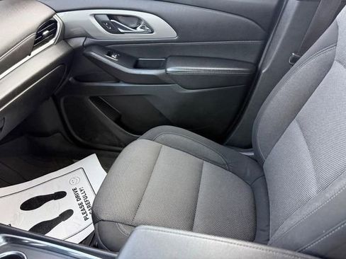 Used 2023 Chevrolet Traverse LT FWD image 21