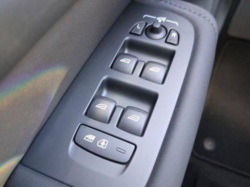 New 2026 Volvo XC60 B5 Core image 23