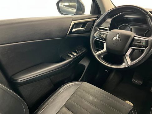 Used 2024 Mitsubishi Outlander SE FWD image 11