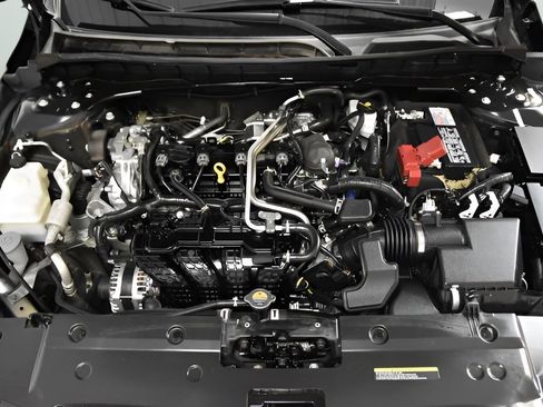 Used 2024 Nissan Altima 2.5 SV FWD image 37