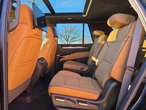 New 2026 Cadillac Escalade Luxury w/ Touring Package image 13