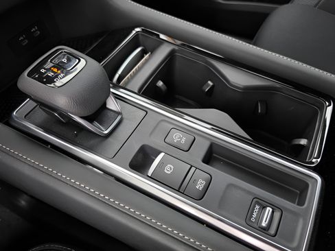 New 2026 Nissan Pathfinder SV FWD image 28