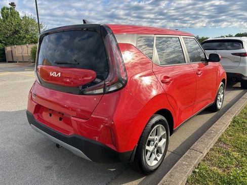 Used 2023 Kia Soul LX w/ Option Group 015 FWD image 3