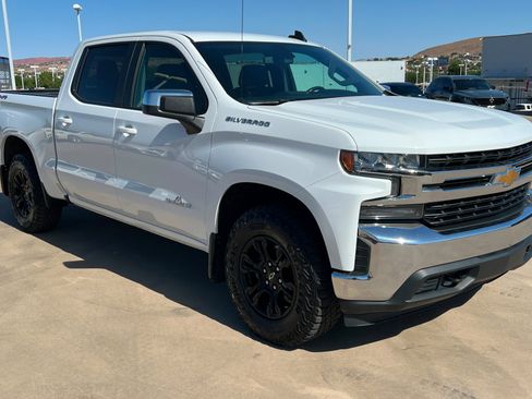 Used 2019 Chevrolet Silverado 1500 LT w/ True North Edition AWD/4WD image 8