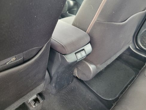 Used 2022 Toyota Prius L Eco image 27