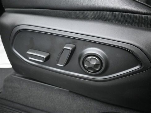 New 2025 Jeep Grand Cherokee L Limited image 15