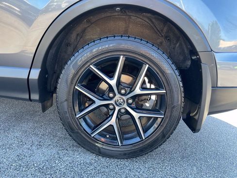 Used 2017 Toyota RAV4 SE AWD/4WD image 10