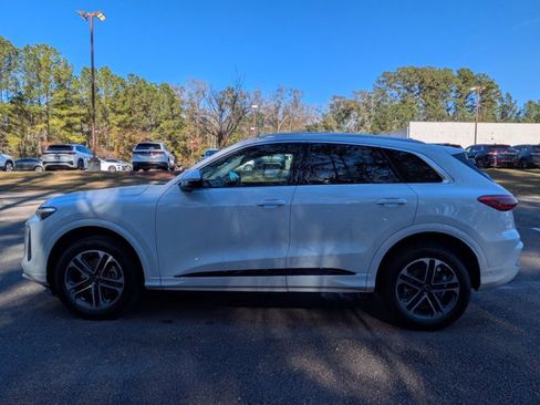 Used 2025 Audi Q5 Premium Plus w/ Premium Plus AWD/4WD image 5