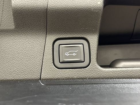 Used 2023 GMC Acadia AT4 w/ LPO, 'HIT The Road' Package AWD/4WD image 28