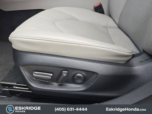 Used 2024 Toyota Camry XLE w/ Cold Weather Package image 25