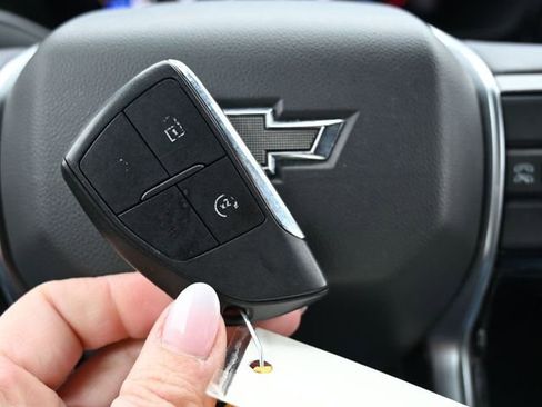 Used 2024 Chevrolet Colorado Z71 w/ Z71 Convenience Package 2 image 37